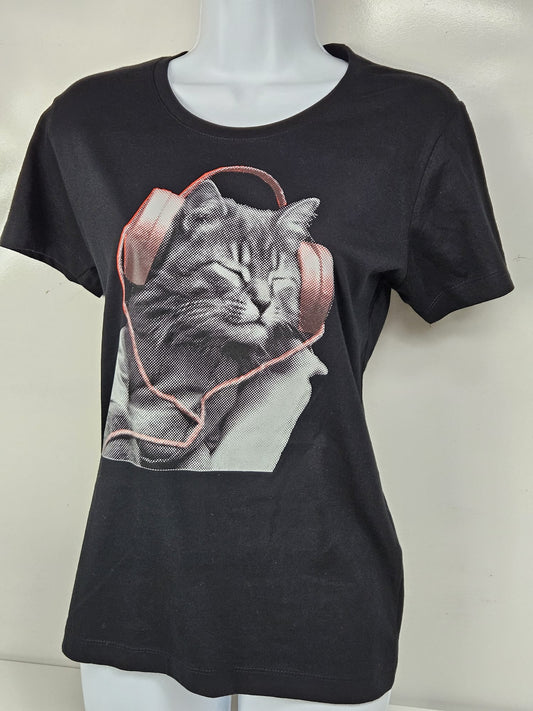 Cat with headphone ladies t shirt