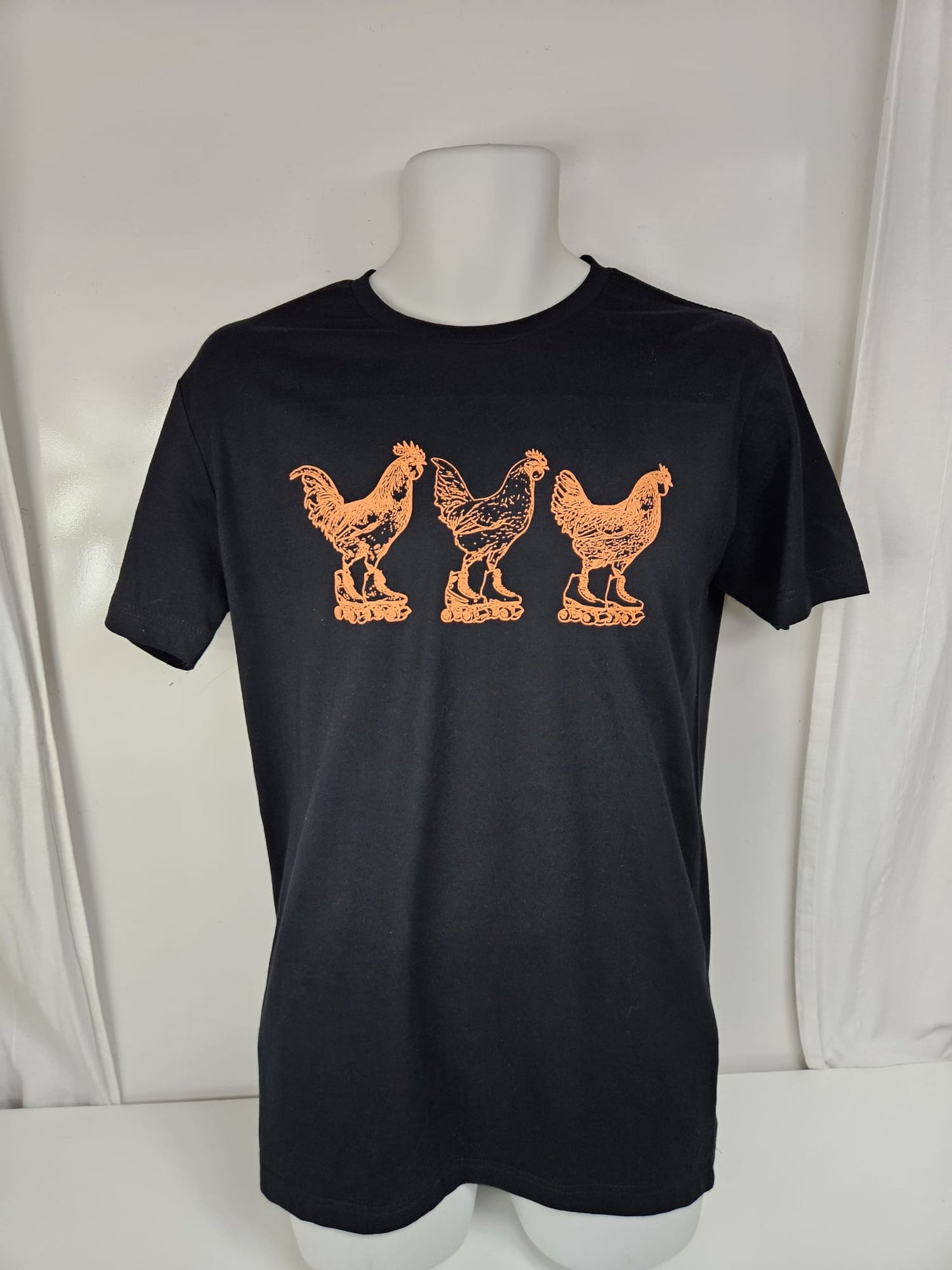 Roller skeating chickens mens t shirt