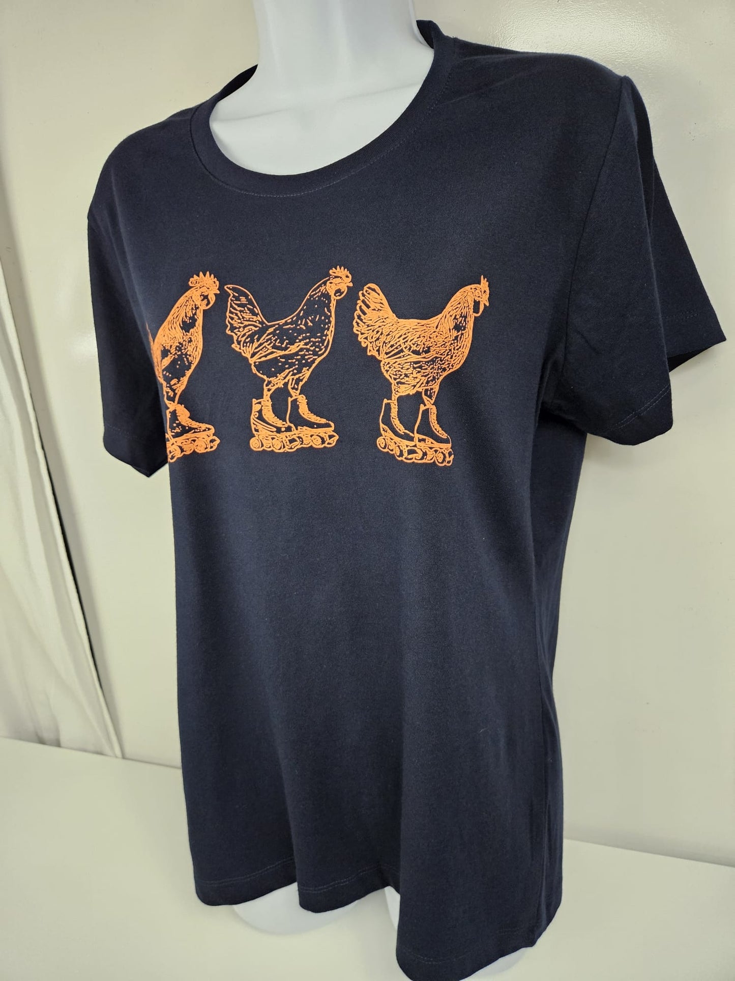 roller skateing chickens ladies t shirt