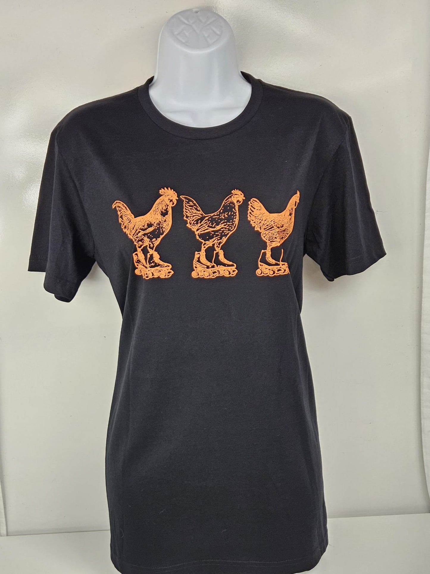 roller skateing chickens ladies t shirt